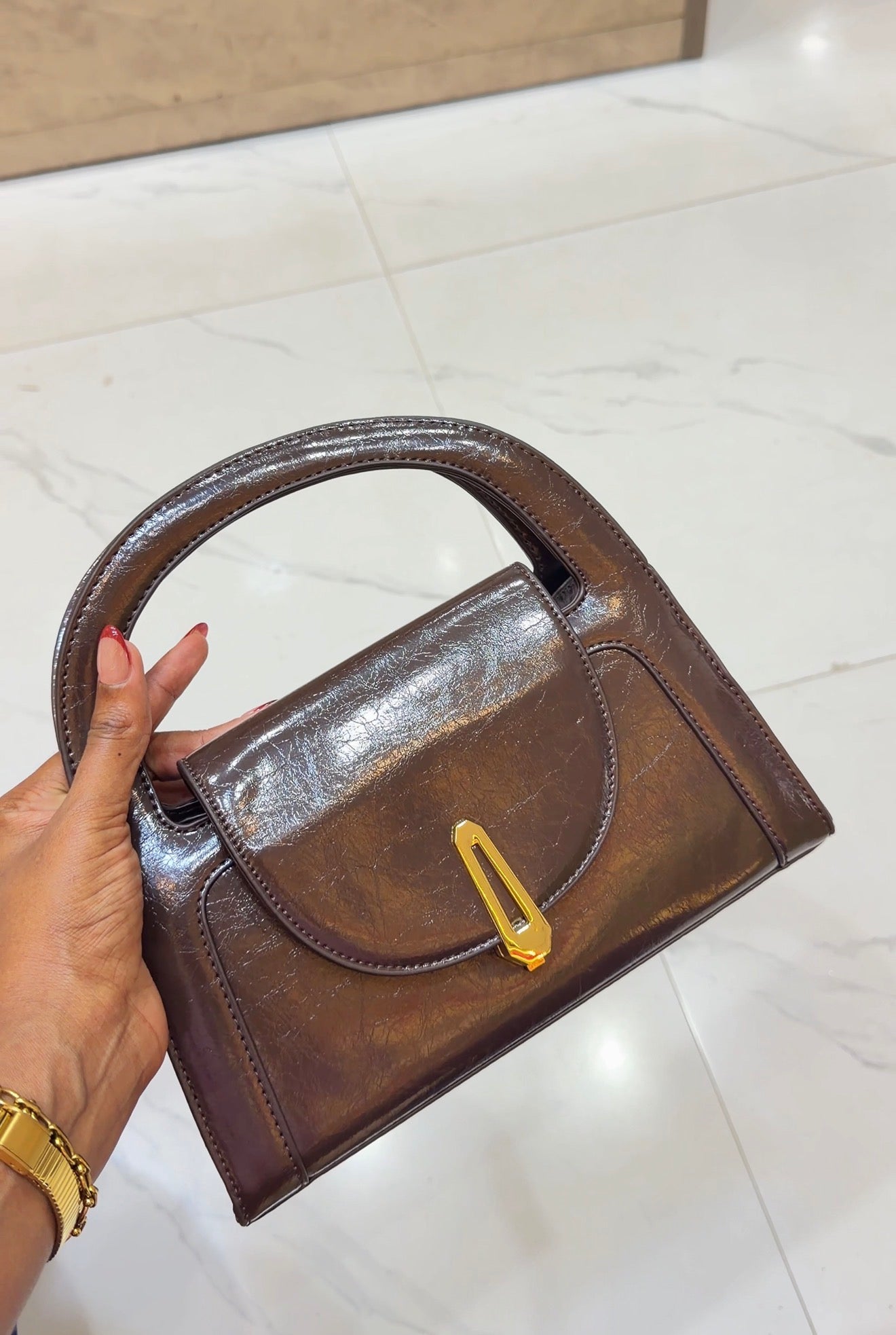 895# BAG