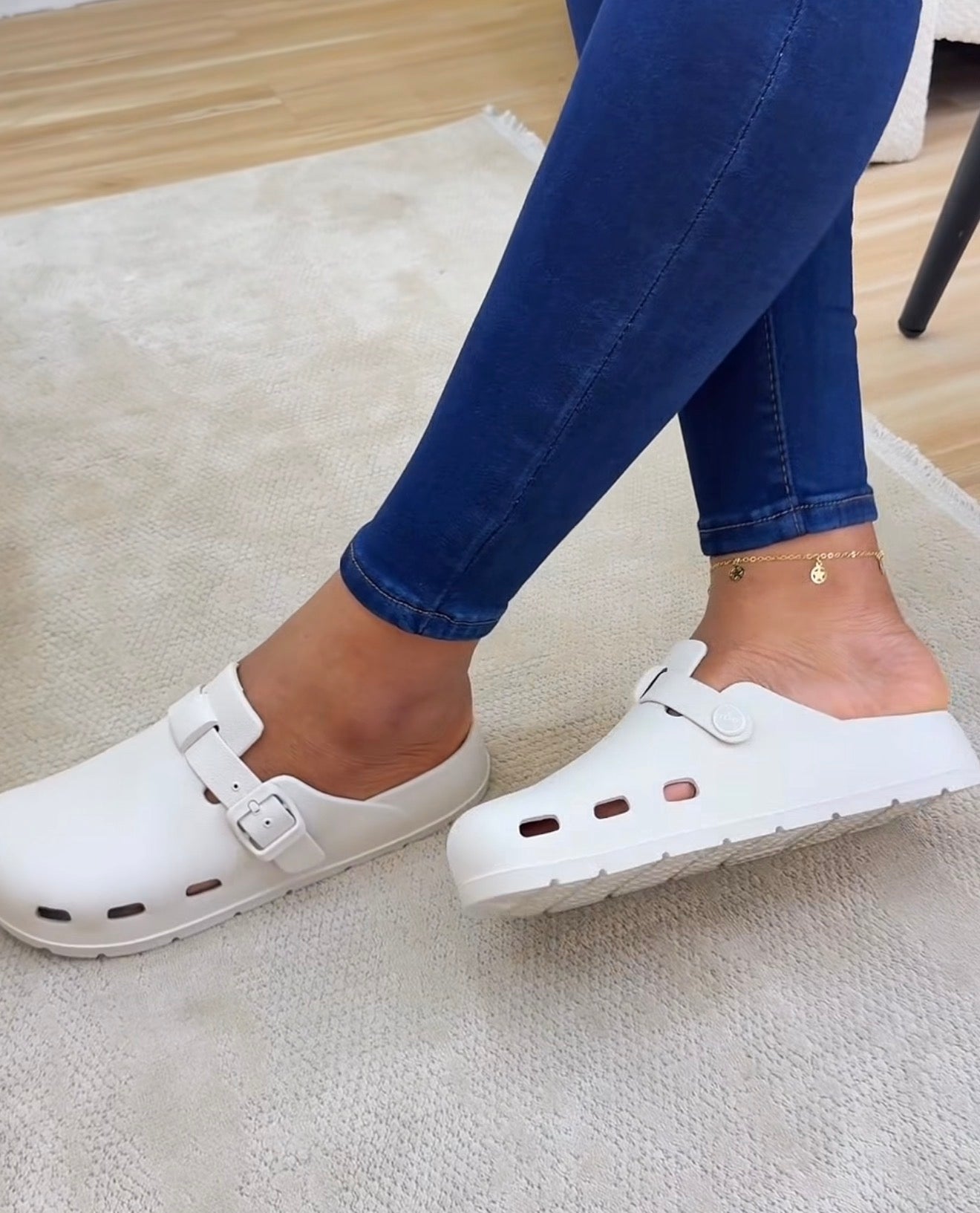 CROCS