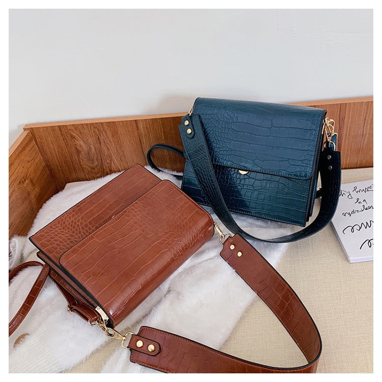 DERA CROC BAG