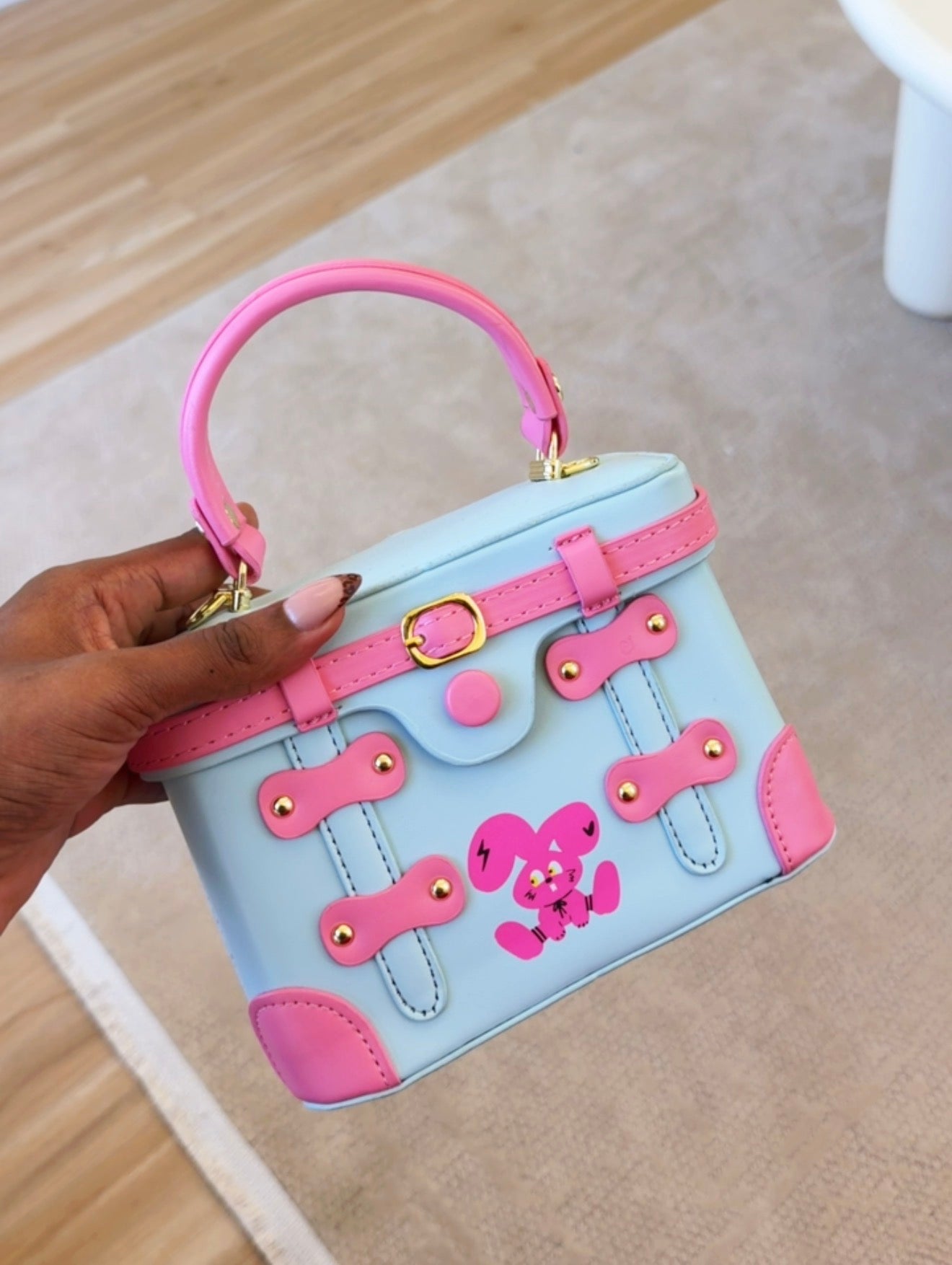 0104 BAG