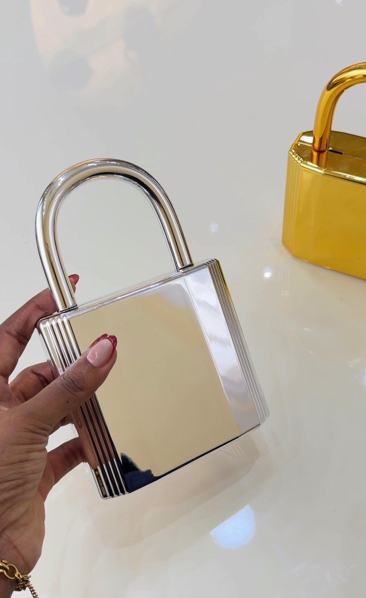 PADLOCK CLUTCHPURSE