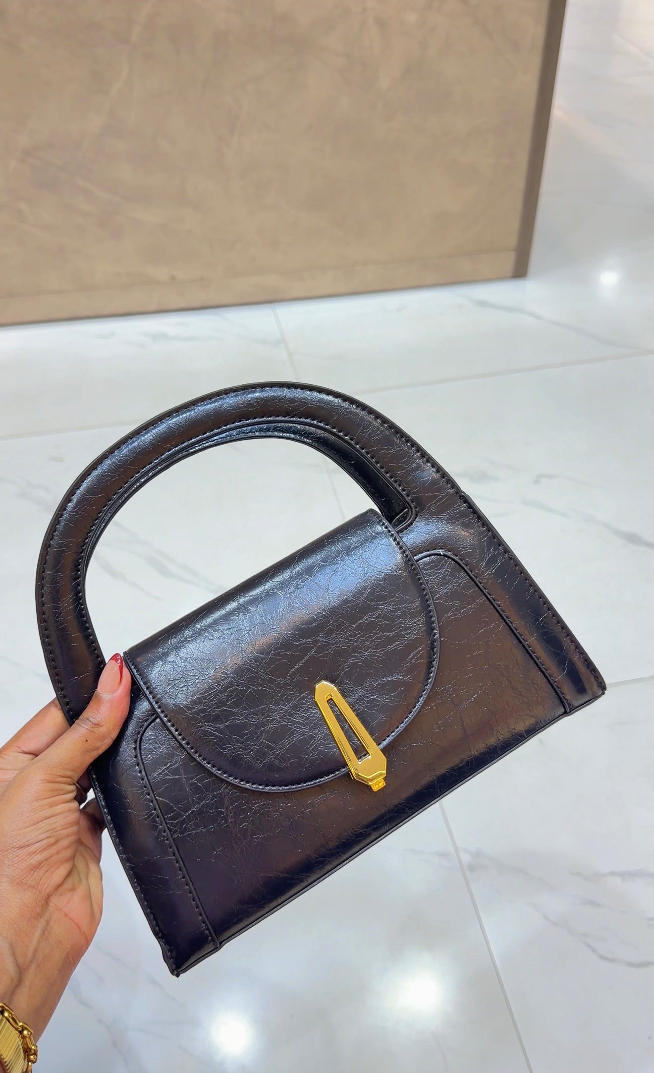 895# BAG