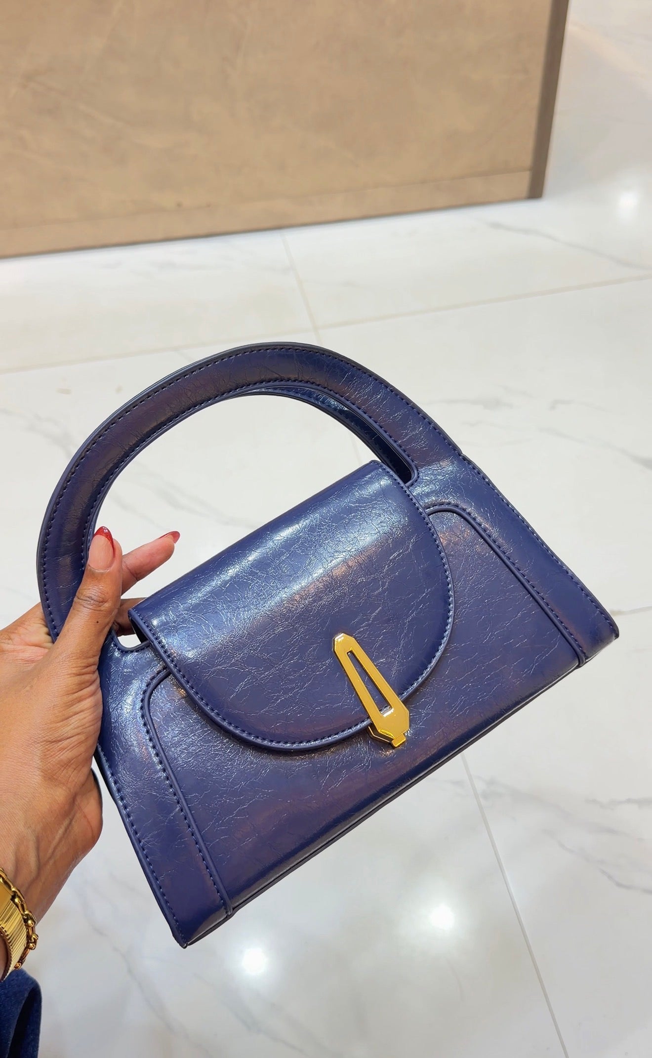 895# BAG